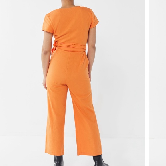 UO Keira Linen Wrap Detail Jumpsuit - Picture 2 of 3